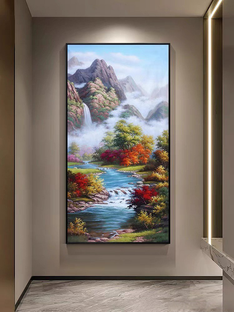 山水玄关装饰画,尽显意境之美,画中峰峦叠嶂,云雾缭绕.