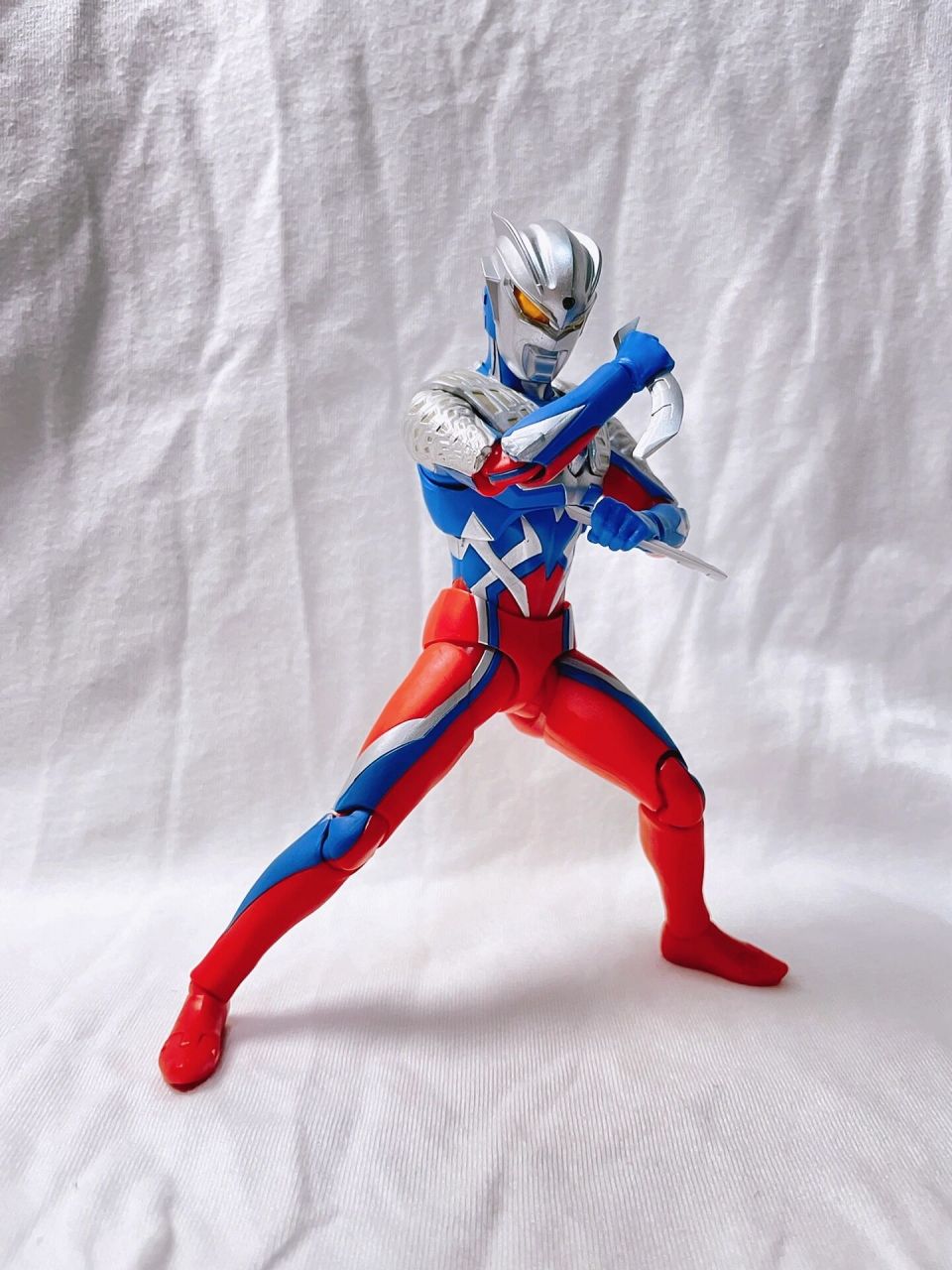 shf系列模玩分享(7)赛罗奥特曼 造型还原:6/10 上半身可动:5/10 下