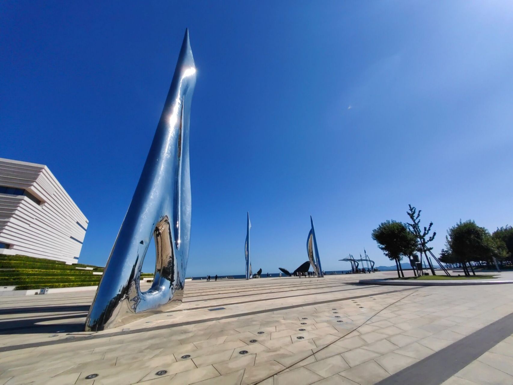 烟台游(二)鲸落之地金沙滩推荐 鲸落之地—烟台金沙滩海边公园.