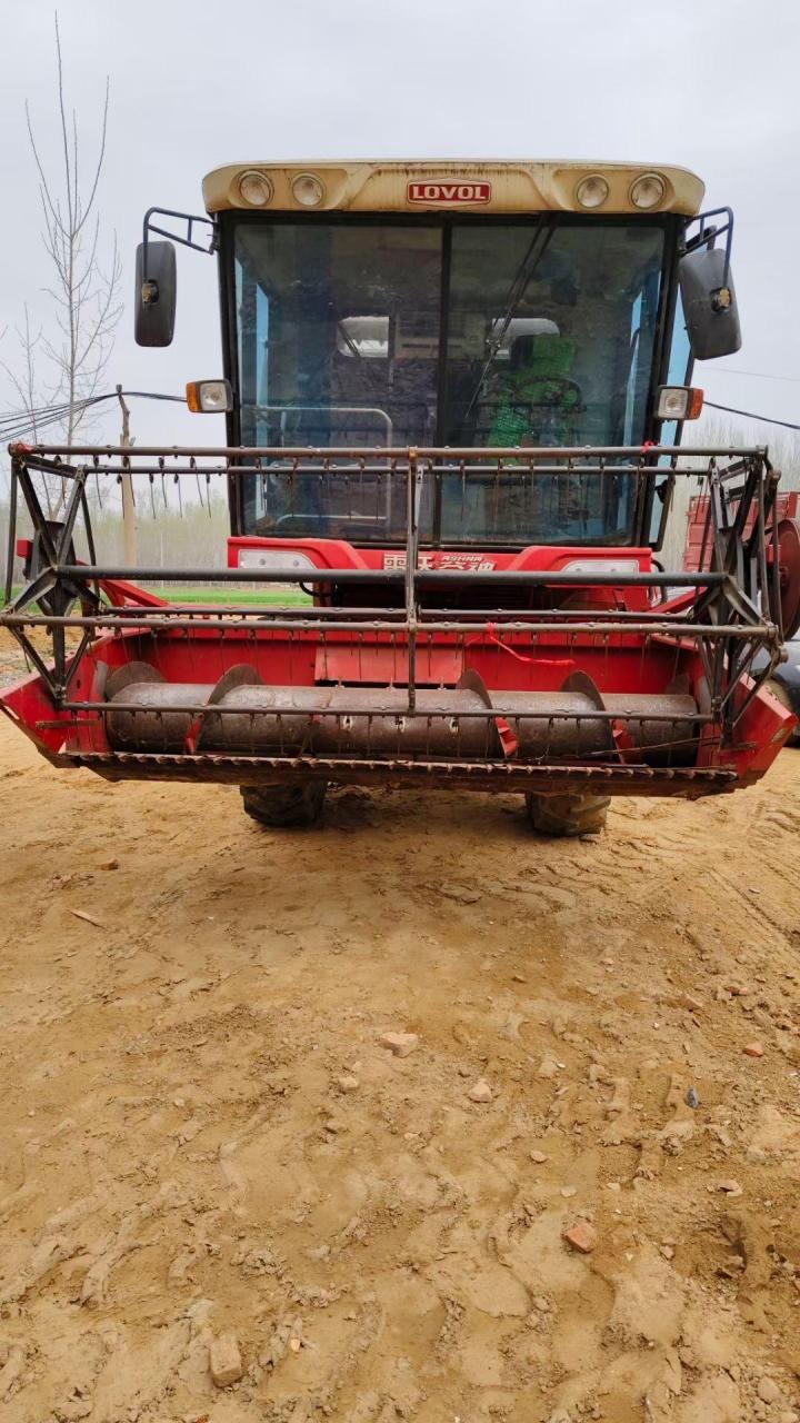 14年了个人一手雷沃谷神ge60没出过远门原车轮胎看胎花就知道出没出过