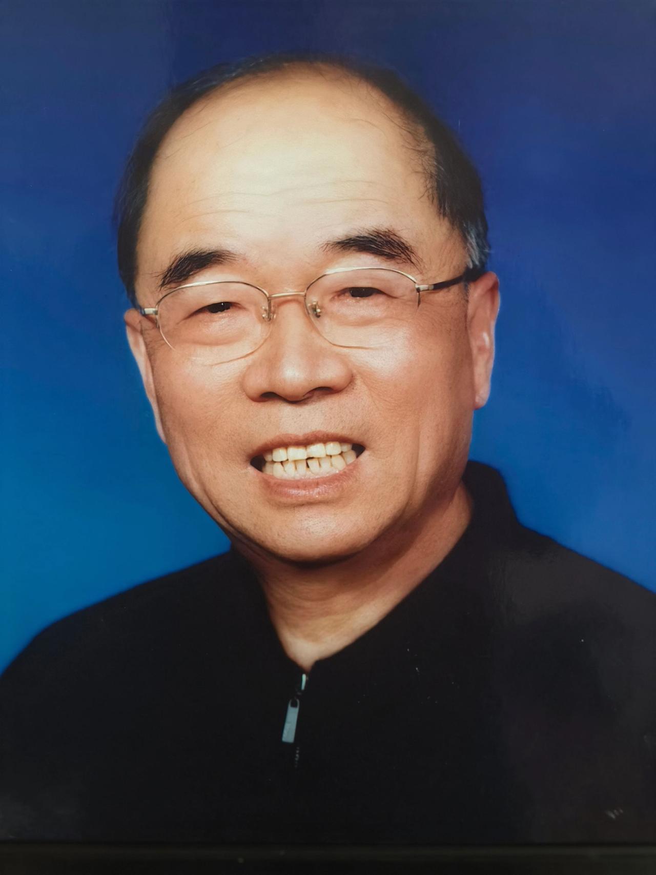 转眼间父亲离开我25天啦,25天来,您的音容笑貌时刻在脑海中缠绕,今天