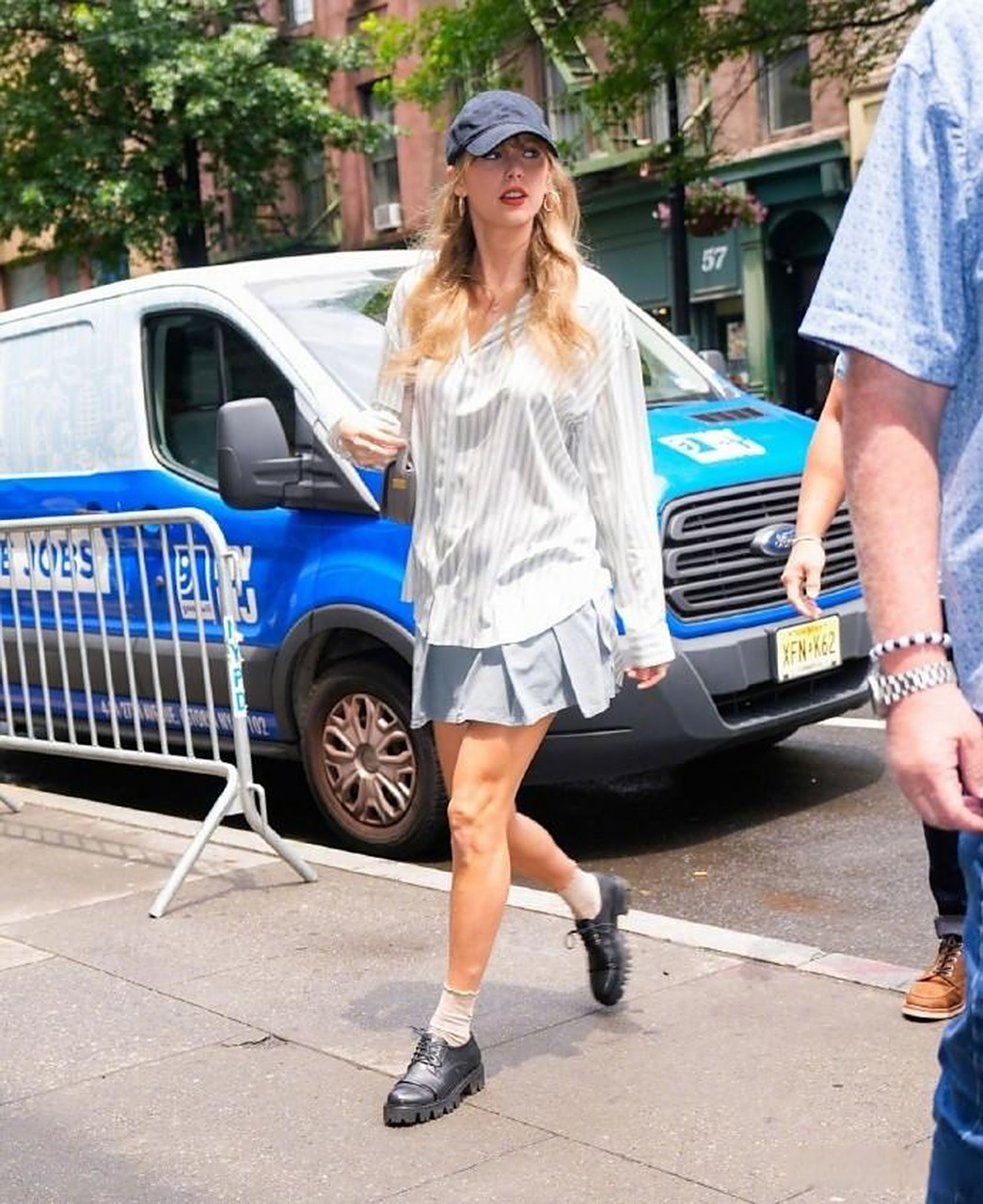 霉霉泰勒斯威夫特(taylor swift)最新纽约街拍来咯!