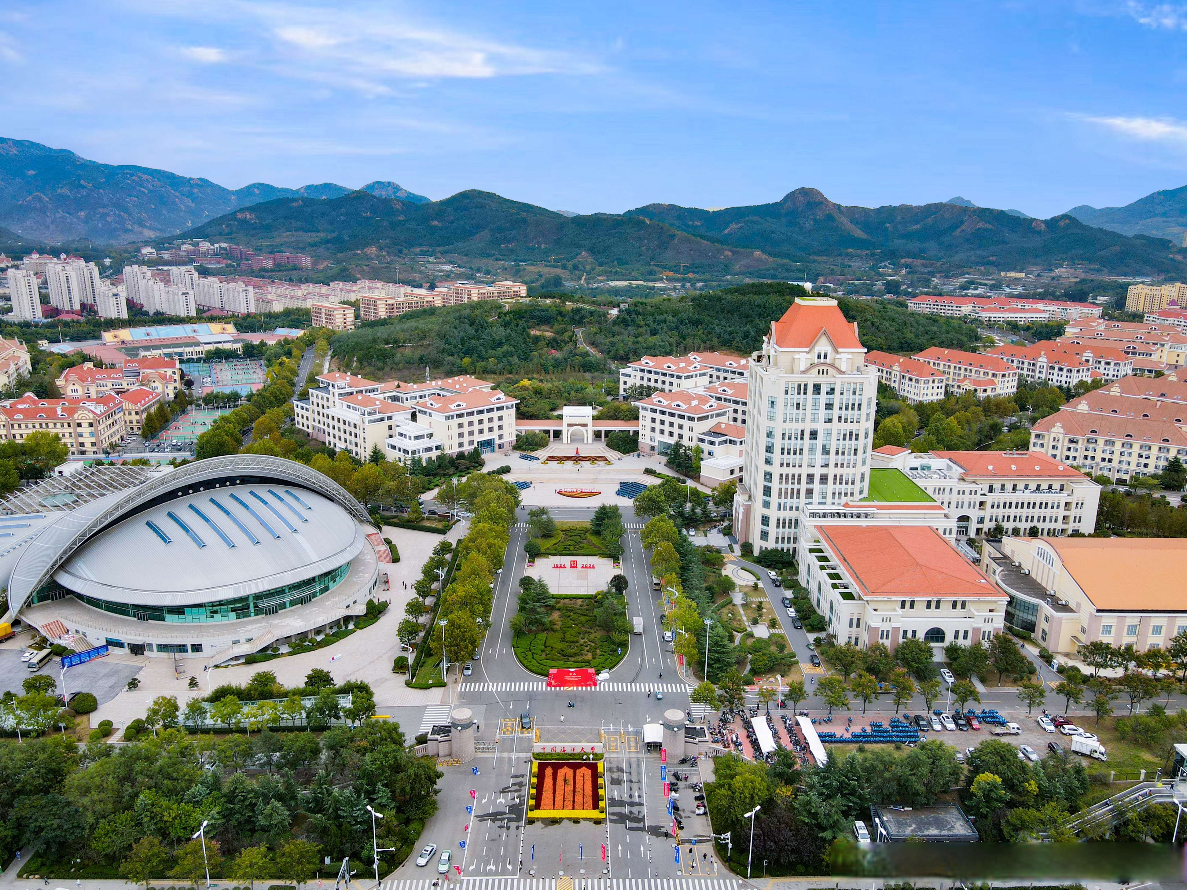 中国海洋大学100周年校庆# 薪火相传,映照百载浩瀚 上下求索,迈步行