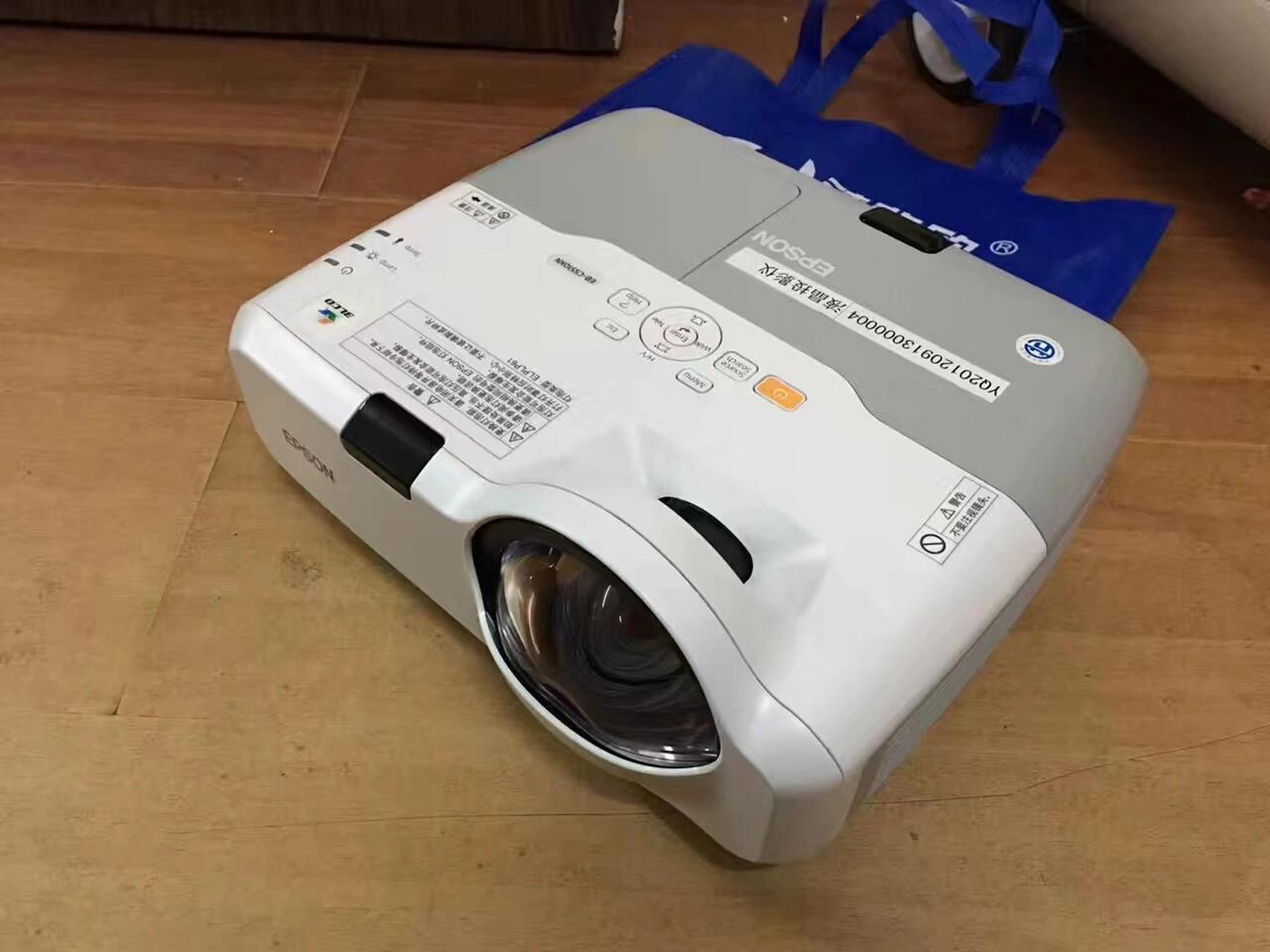 爱普生短焦eb-cs510xn投影仪 爱普生短焦eb-cs510xn投影仪 自带高清