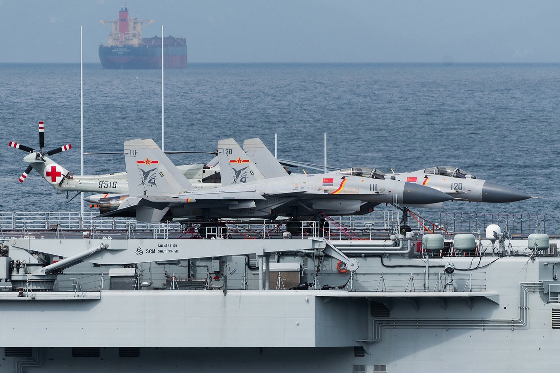 中国海军舰载机 歼15 | 绰号:飞鲨9899 辽宁舰与山东舰上的可折叠