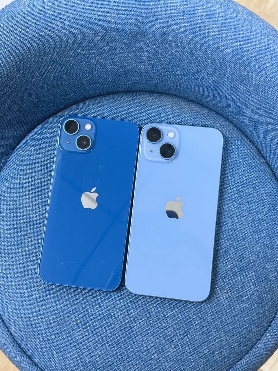 iphone13蓝色实物图图片