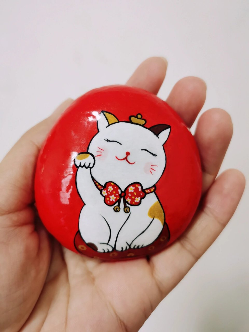 石头画:招财猫 招财猫,喵一喵,生活富裕更美好