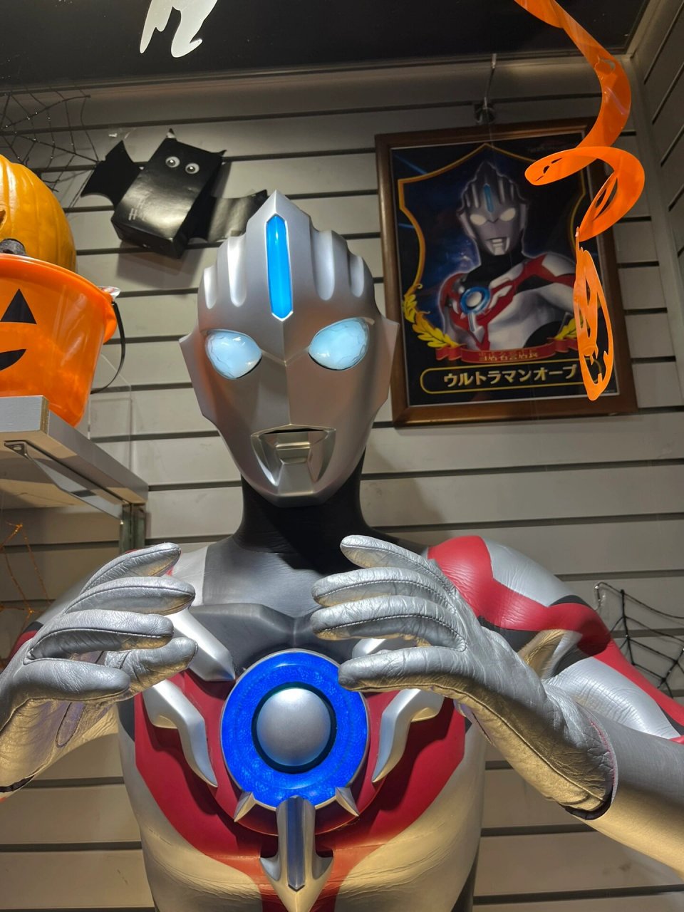 万圣节99东京站m78商店 欧布奥特曼皮套 来了拍拍东京站的欧布