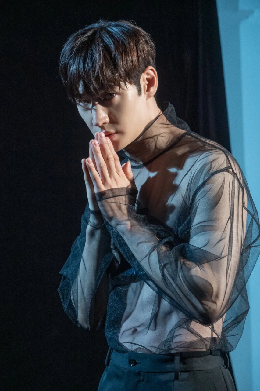 李帝勋这组新的手机壁纸太犯规了 好欲 我受不了