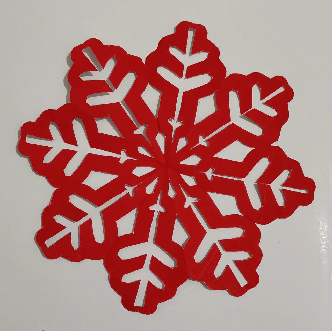 我家最有年味的一角# #剪纸# #送你一朵小红花# #手工