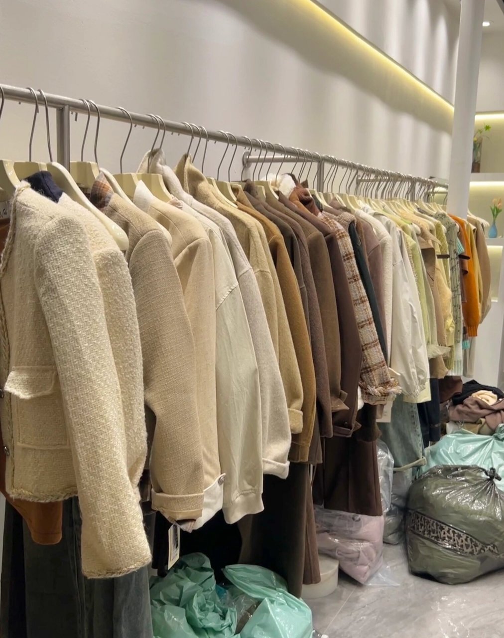 洪城大市场女装批发档口94秋冬系列分享 上秋款之后第一次自己把整