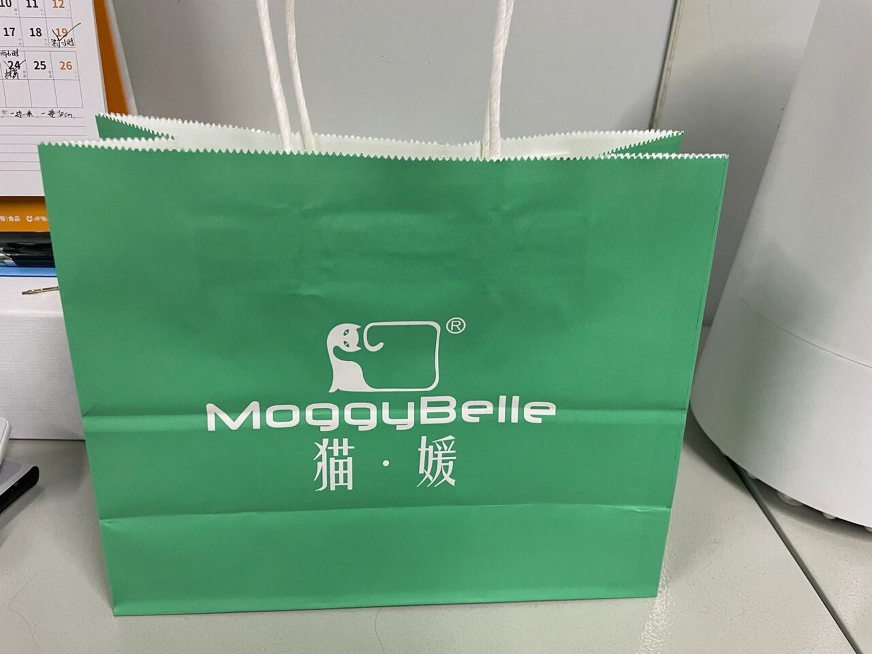 吐槽这个猫媛的内衣牌子 店面装修的挺好,一进去也有人招呼你,当然