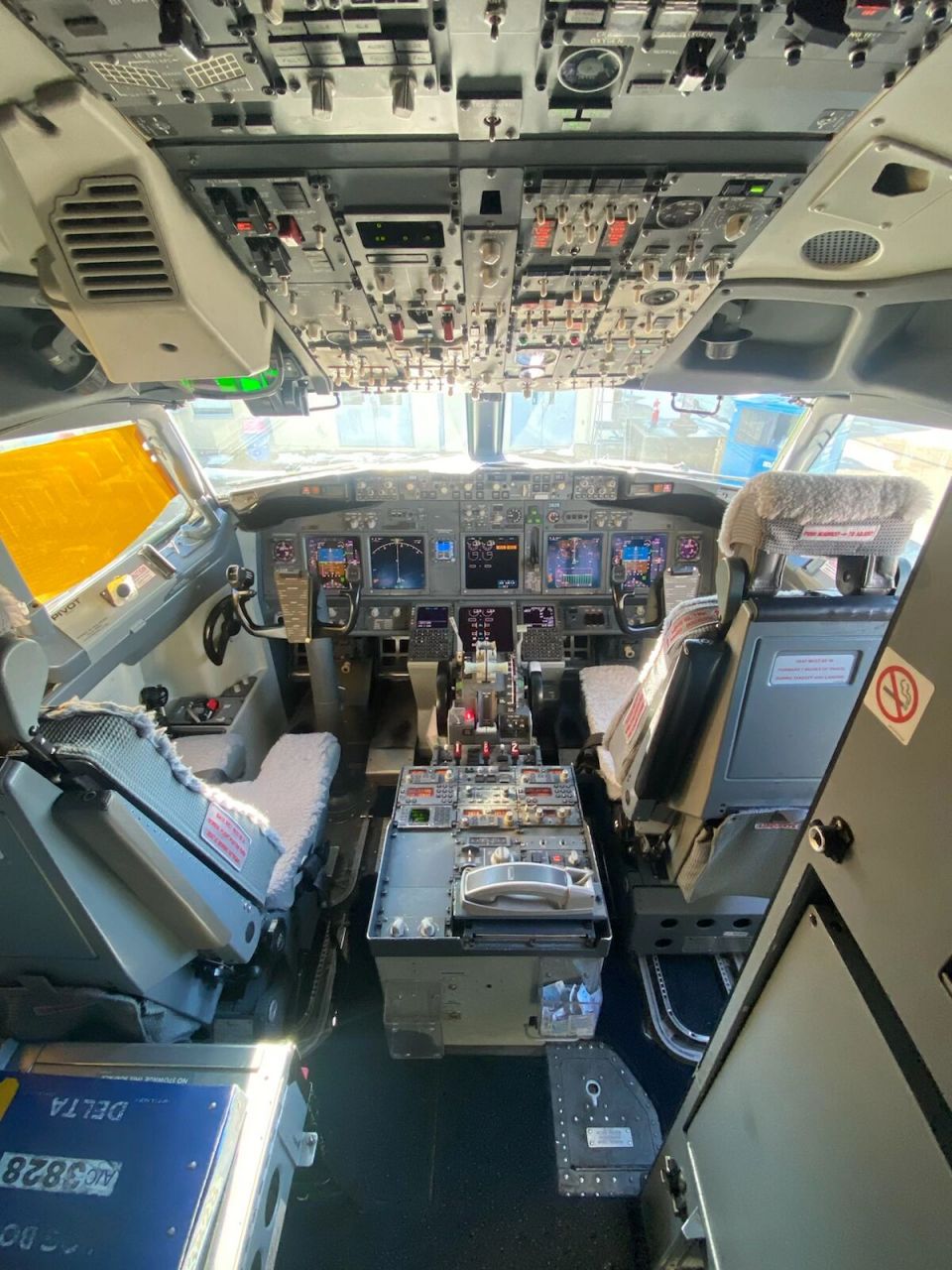 波音737R舱图片