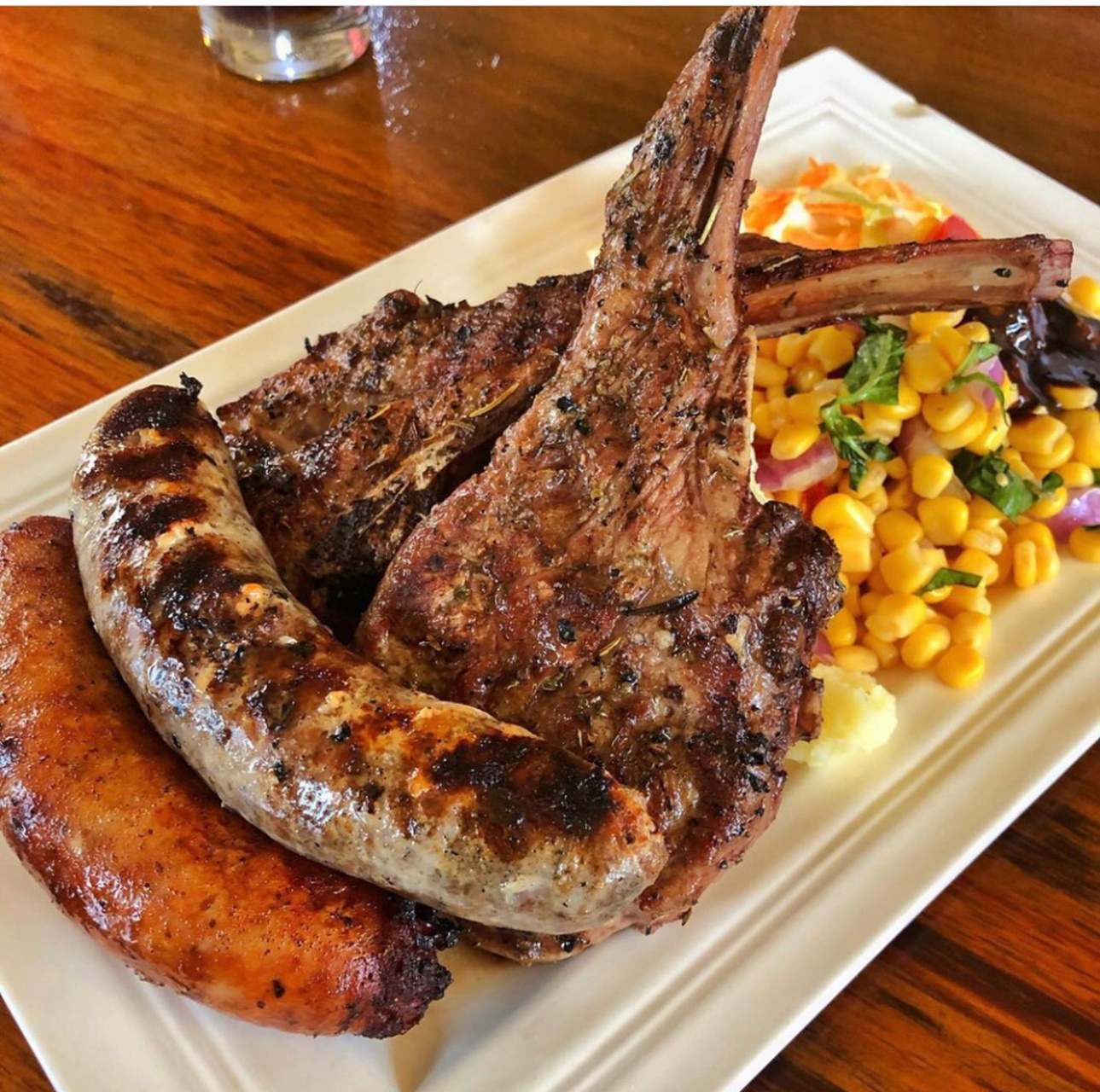 梨泰院·tvn周三美食汇推荐的9196bbq烤羊排 位于梨泰院的南非