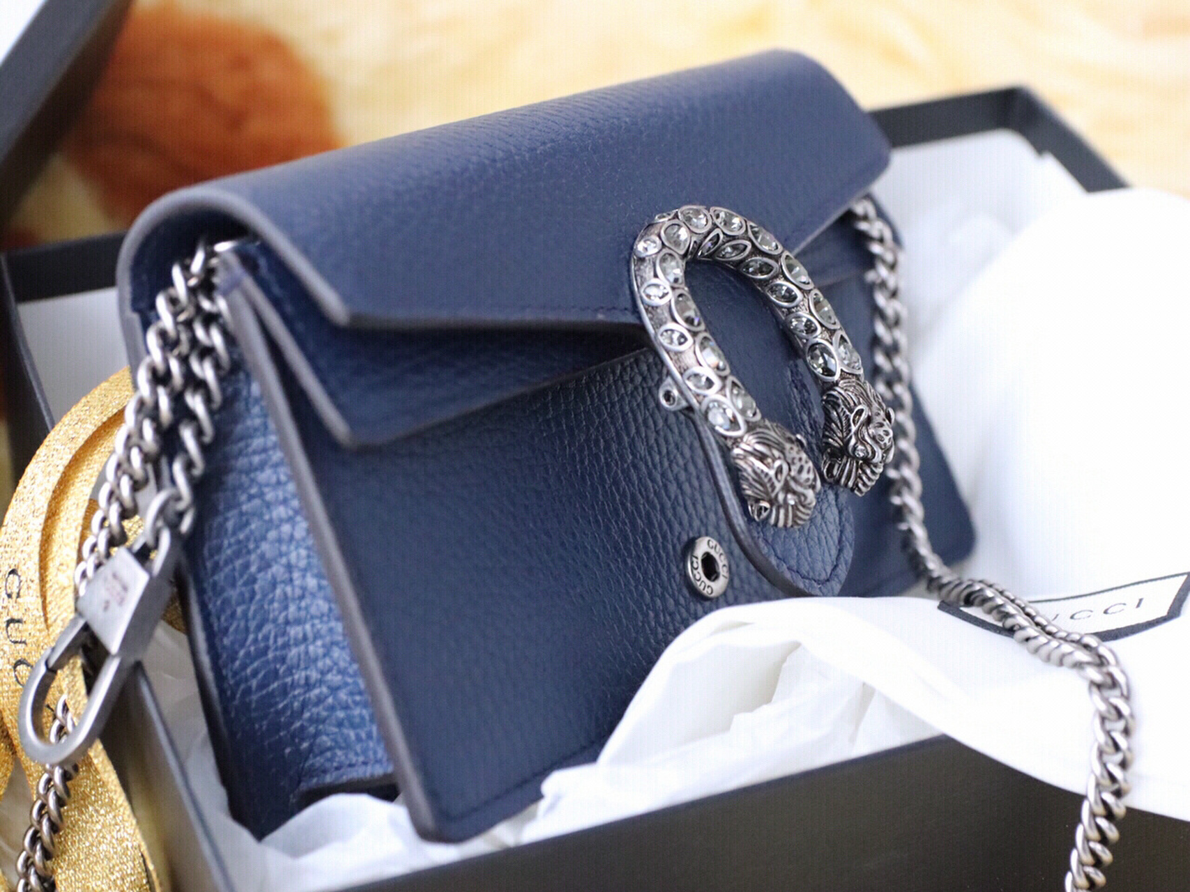 酒神nano 深海蓝 蛇头扣 做旧银链条7315,气质又低调的一款包包