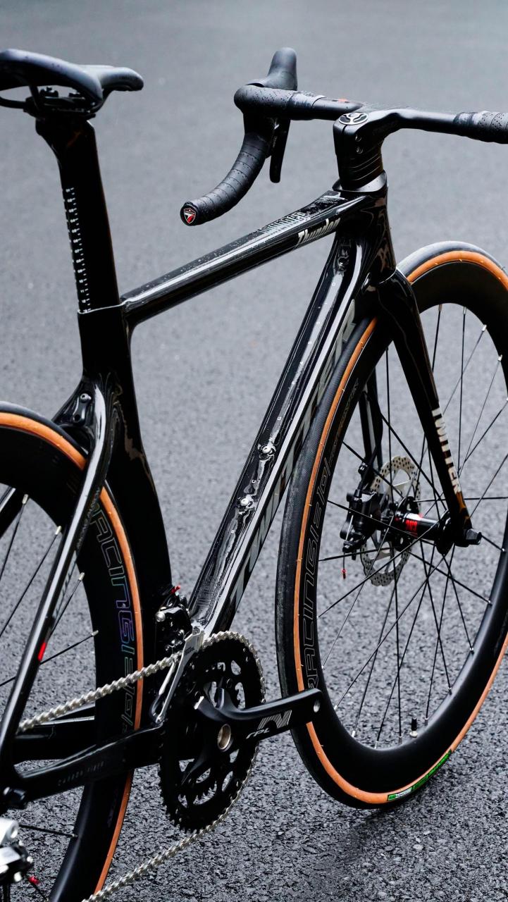 速联sram rival-2*11速变速套件, 幻彩碳纤维轮组,全隐藏式内走线, 碳