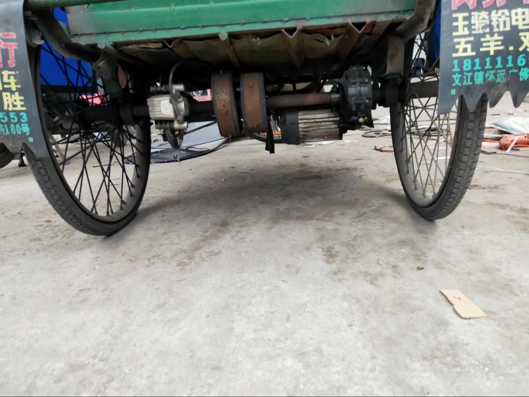 客运人力三轮车出售.1500电机控制器 后碟殺车 车矿良好