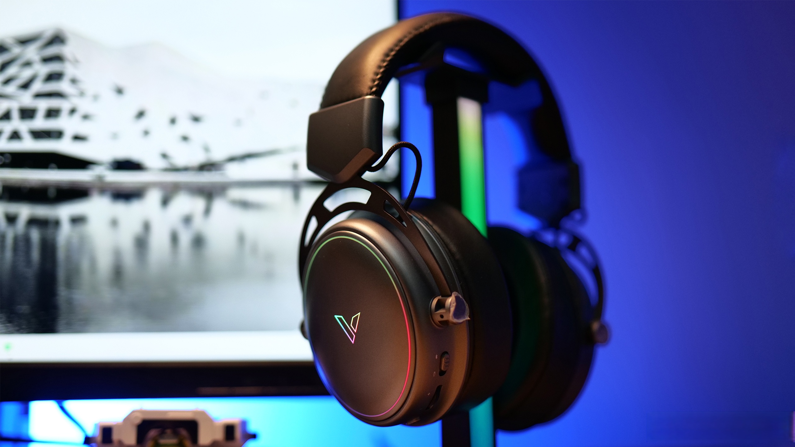 炫酷的设计,超棒的性能,适合多场景,这样的耳机才是游戏玩家的想要