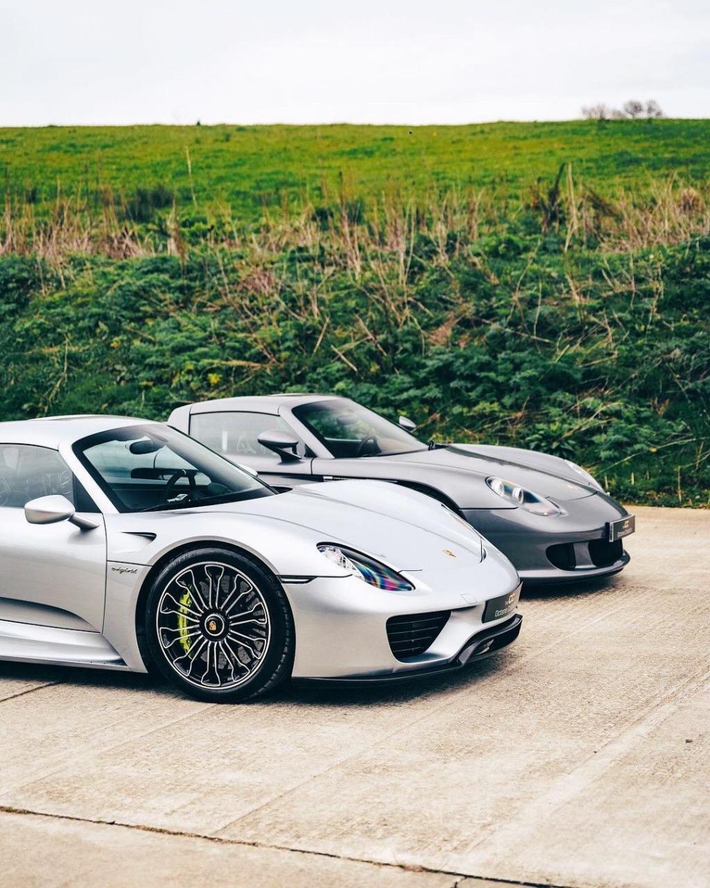 "两代蛙王" porsche 918 & carreragt 保时捷918