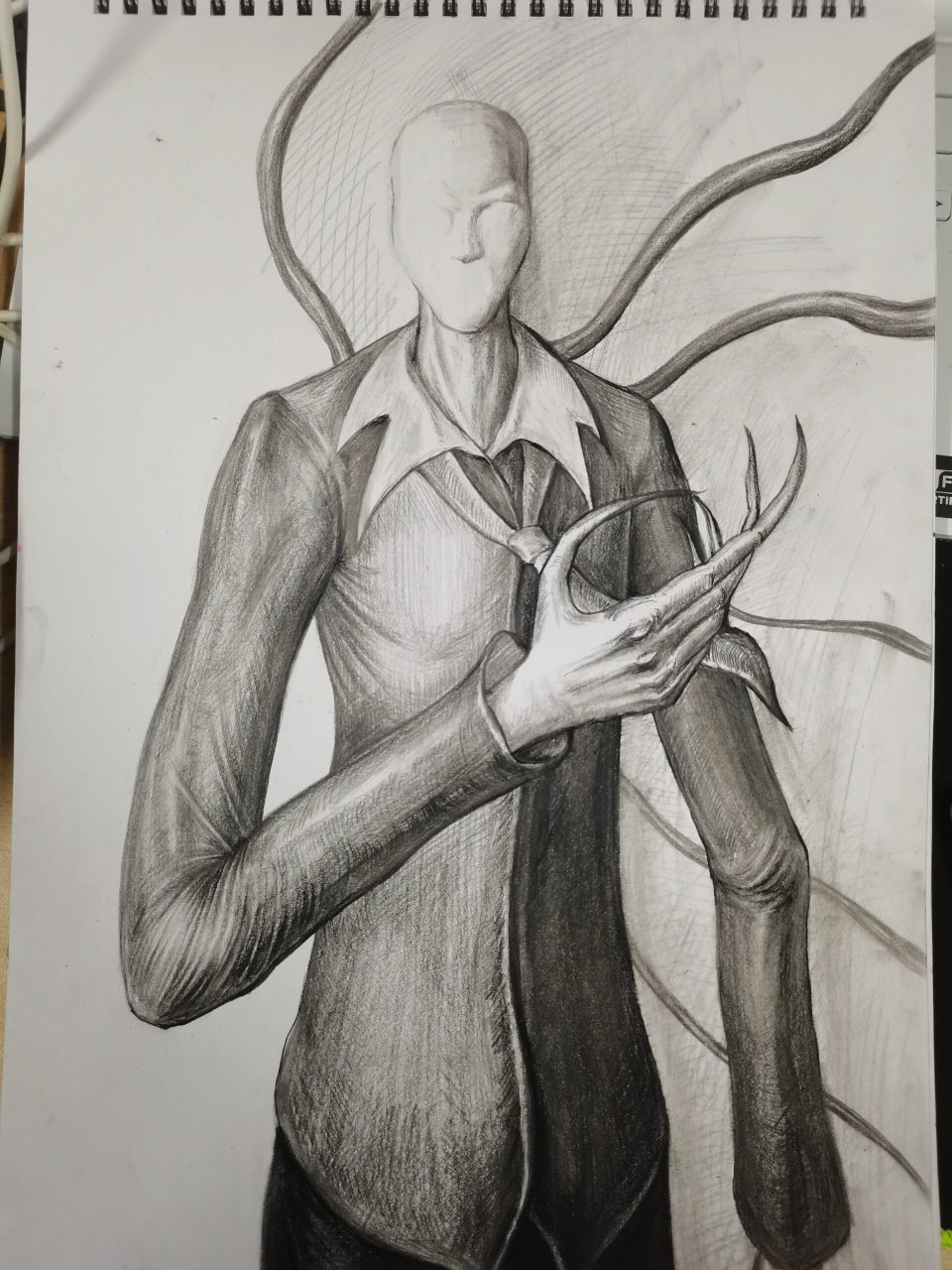 2023年了,还有人记得瘦长鬼影吗?