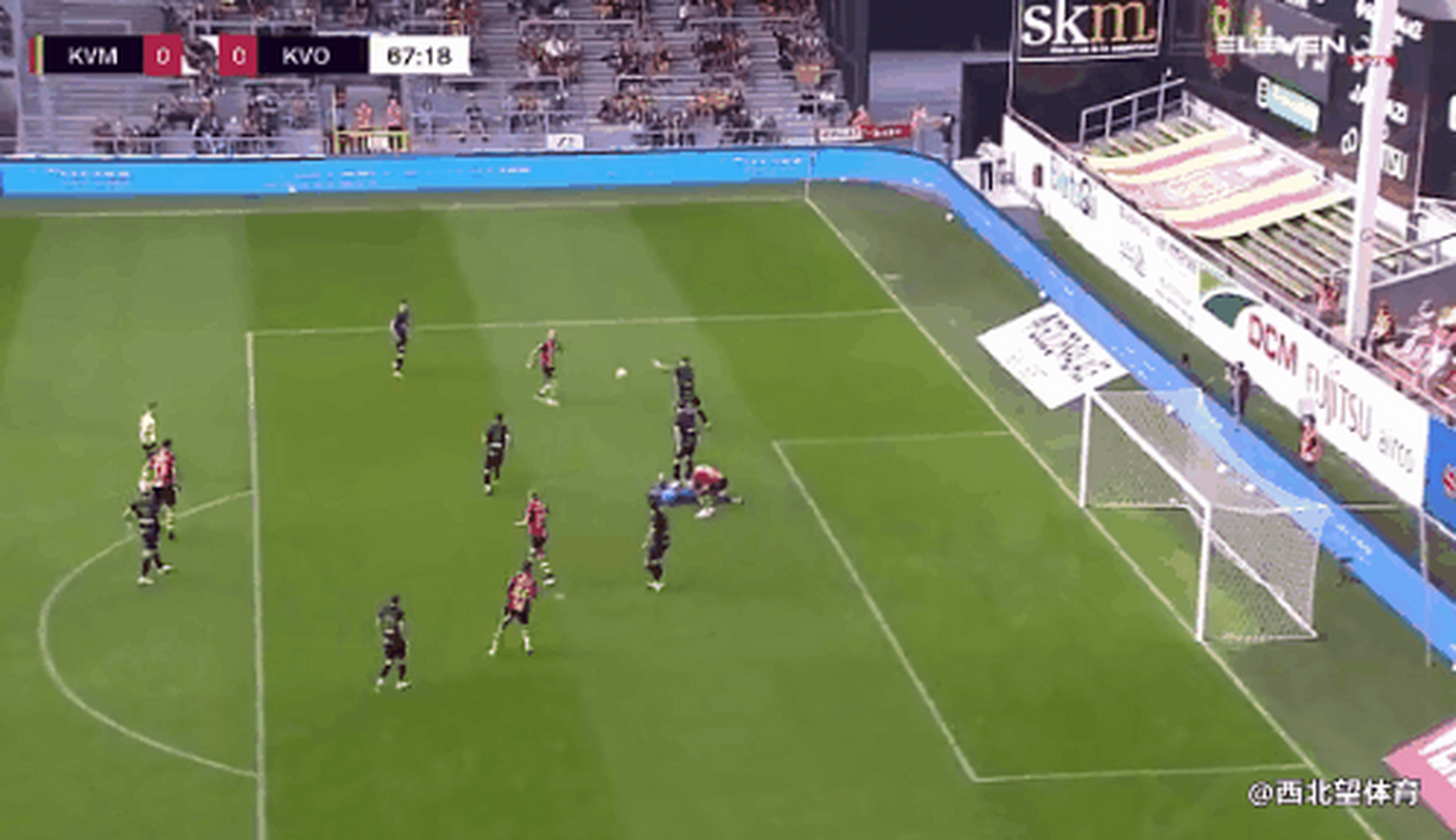 足球史上最强"空门不进",门前一米"踩球车"!