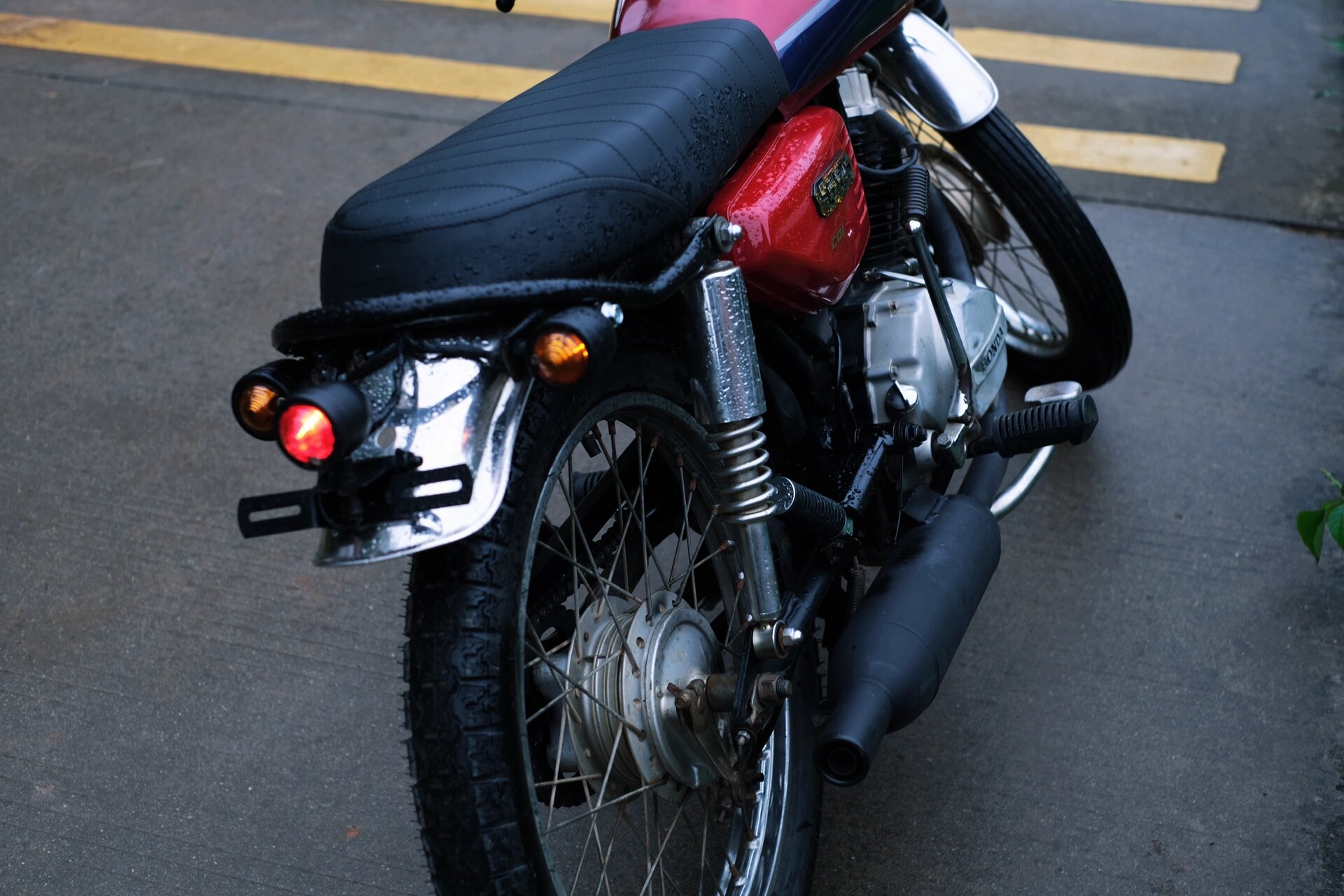 初见成果 本田cg125 最难搞的是线路,接线弄烧了一只转向灯.