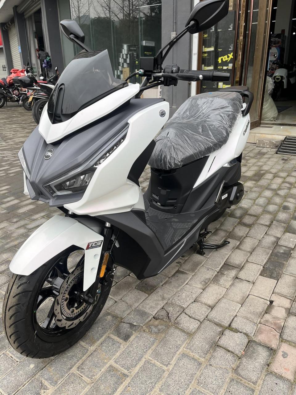 三阳巡弋150abs tcs水冷,原价18800,送3000油卡,喜欢的速度!