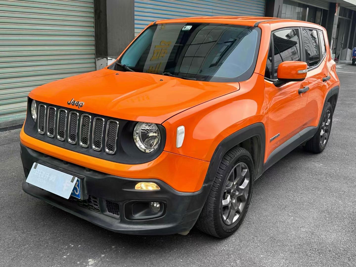 价格:43800 jeep自由侠 2017款 180t 自动动能版 ,17年12月上牌,个人