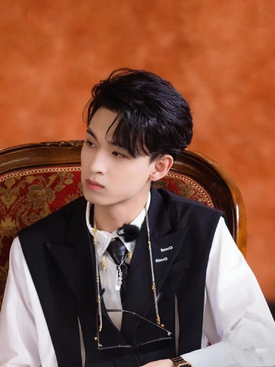 秦霄贤神仙图片!