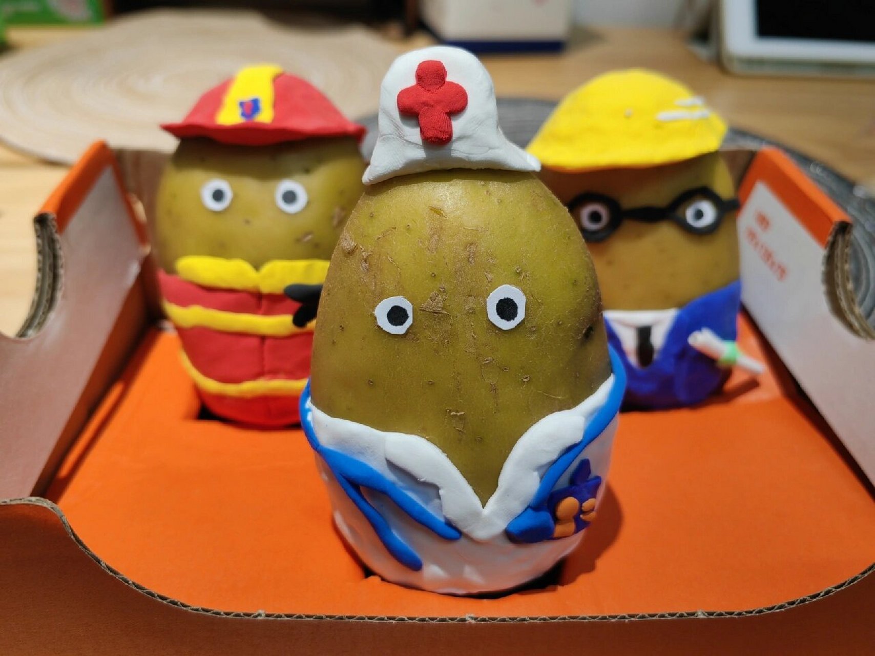 土豆人偶97幼儿园手工作业 小班就这么难了吗… 耗时一个多小时