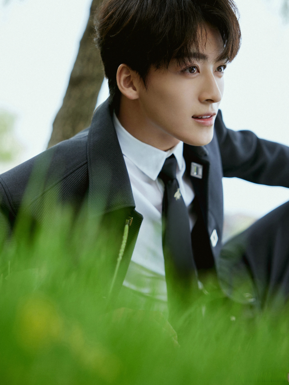 何洛洛热血高校男大氛围感#何洛洛参加2023浙江大学生电影节出发图释