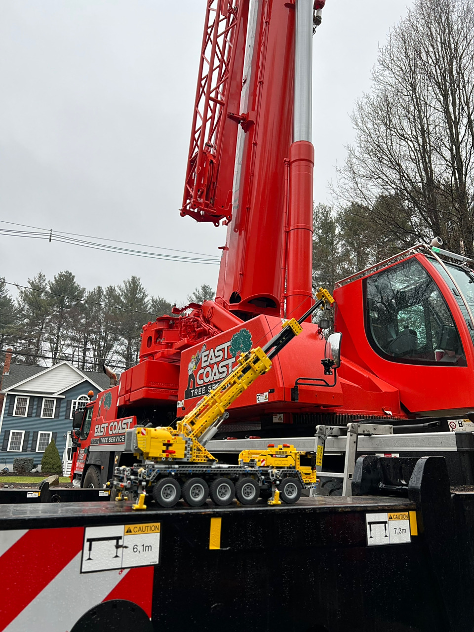 利勃海尔90吨大吊车9315砍树全过程01  ltm 1090-4.2  42009