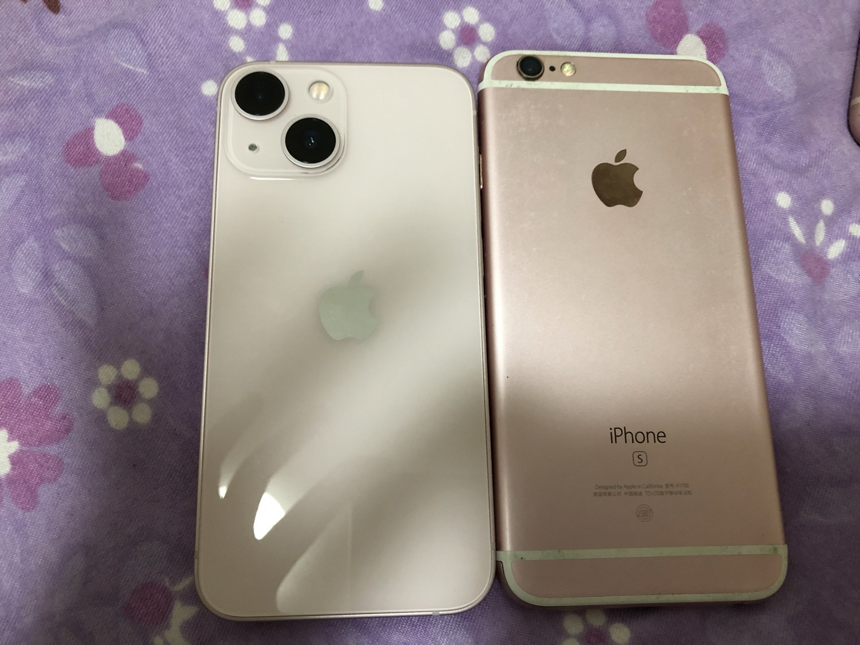 蘋果iphone 13mini和蘋果iphone 6s對比 兩個尺寸和顏色對比,13 mini