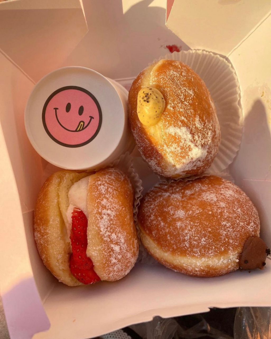 首尔美食|93人均18rmb的ins网红甜甜圈～ 这家咖啡店在清潭,江南