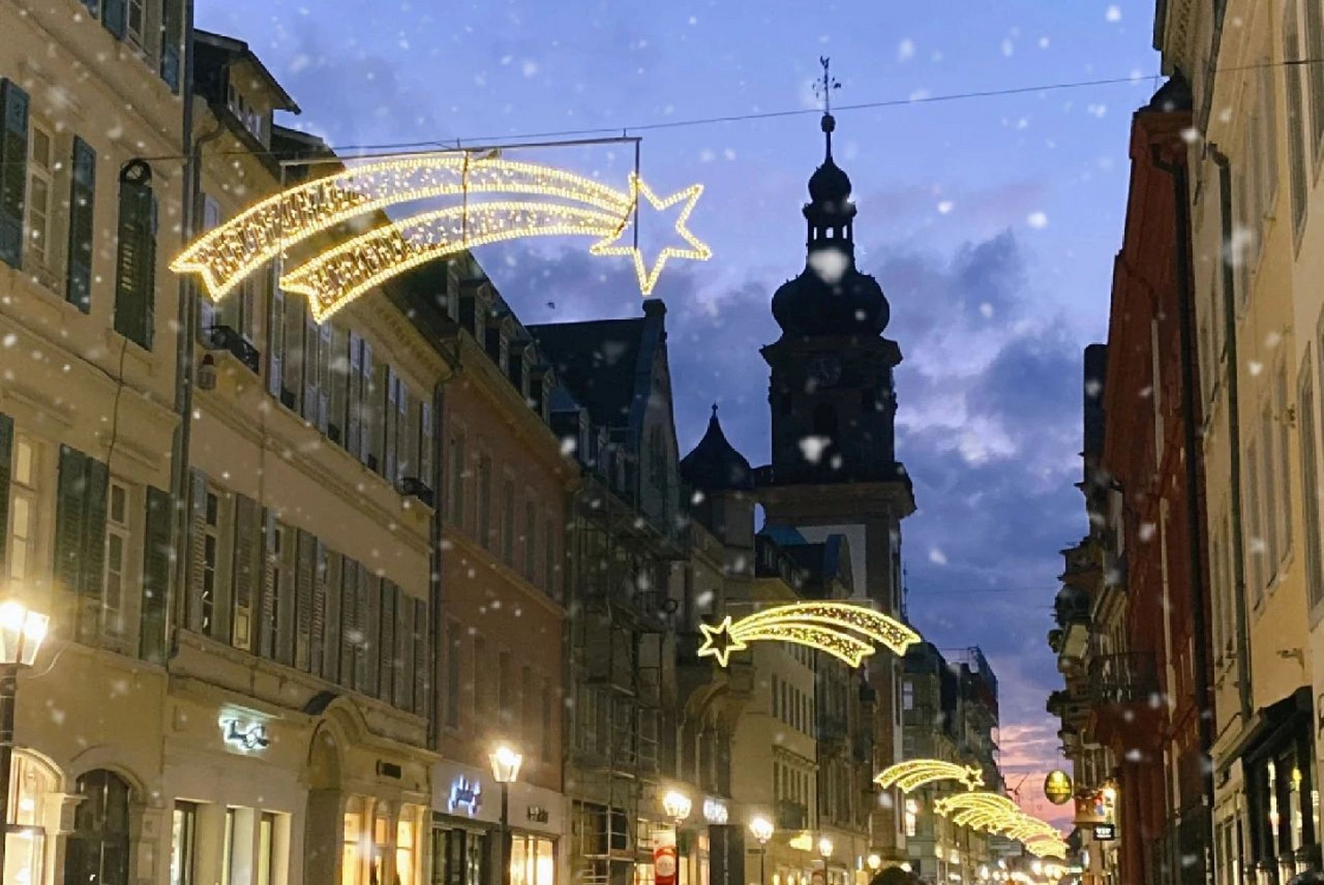 德国海德堡大学 海德堡大学位于德国巴登-符腾堡州的海德堡市.