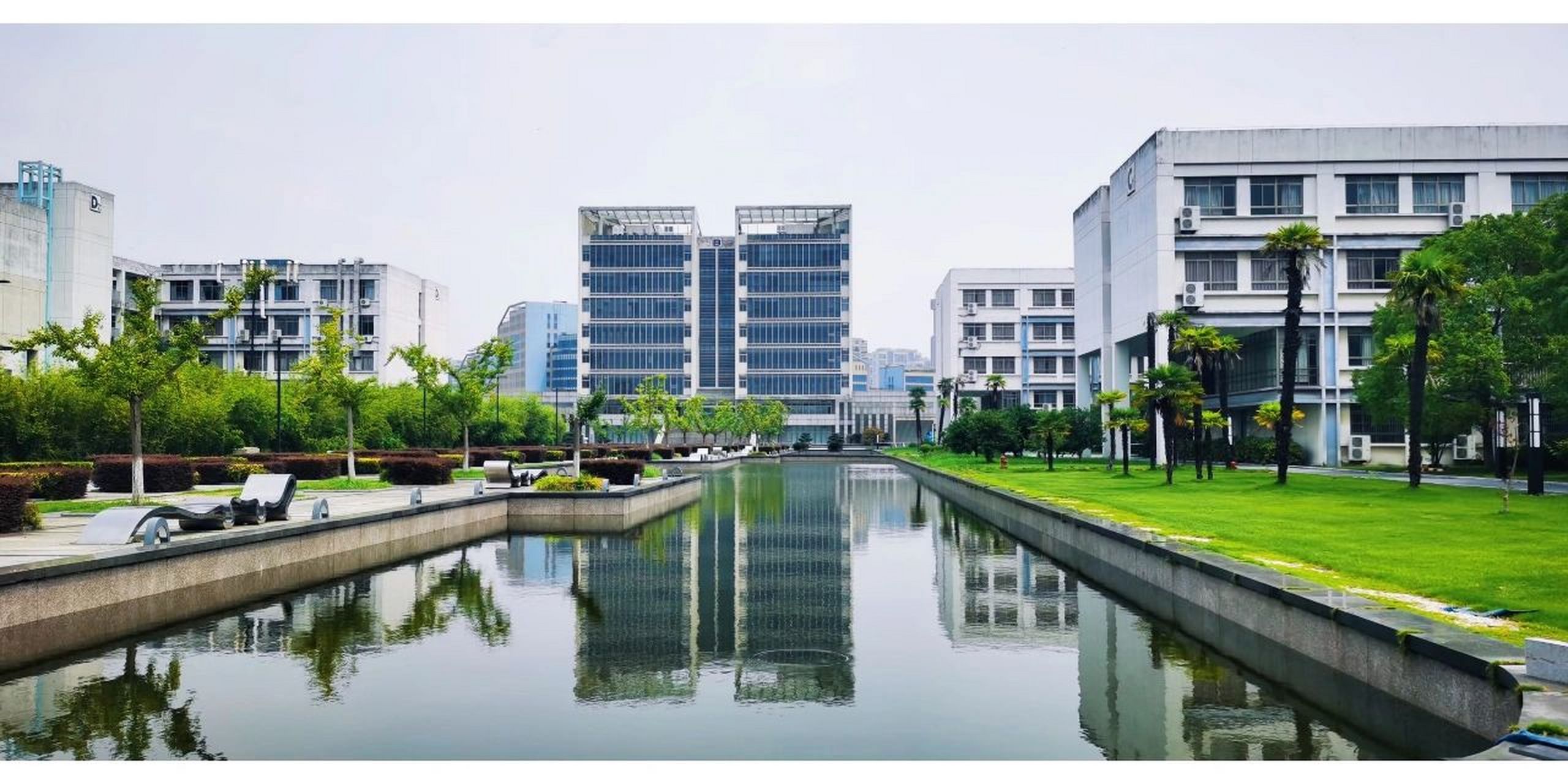 苏州健雄职业技术学院实图 给学弟学妹们看一下学校风光