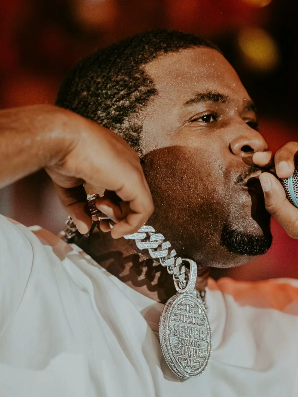 欧美rapper大全图片 9999999999 very little is needed to