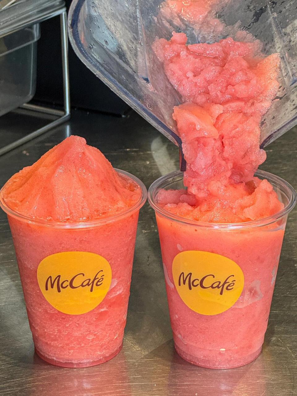 91麦咖啡的红颜草莓雪冰 草莓控都给我去喝!