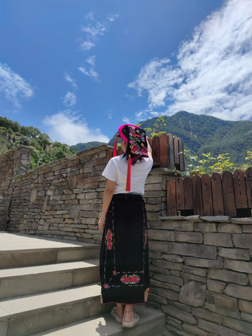 丹巴中路藏寨旅游攻略 中路藏寨真是宝藏之地 1.