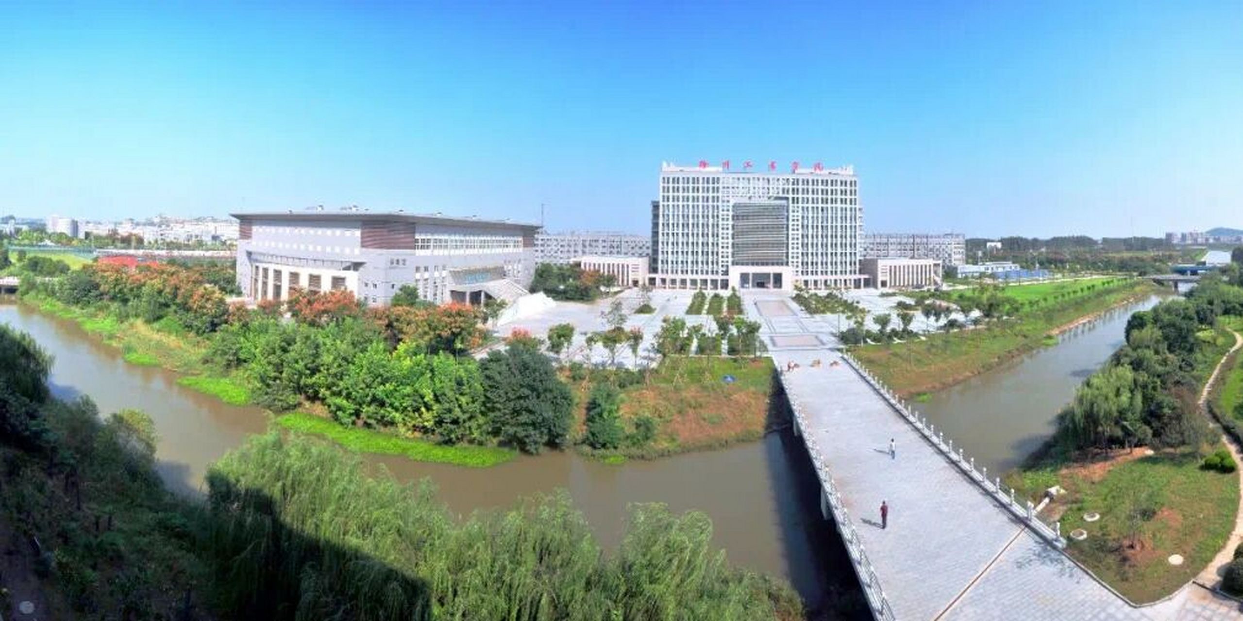 徐州工业职业技术学院 欢迎你 !!