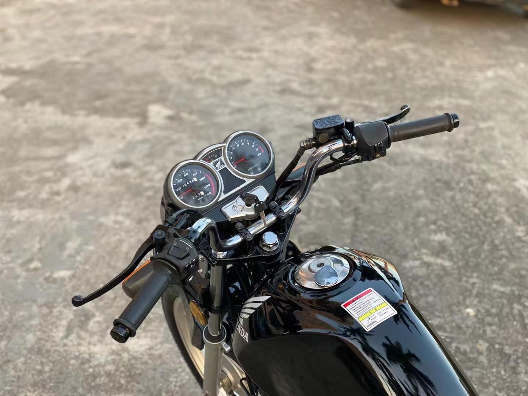 五羊本田cbf小战鹰125cc 铝圈碟刹.