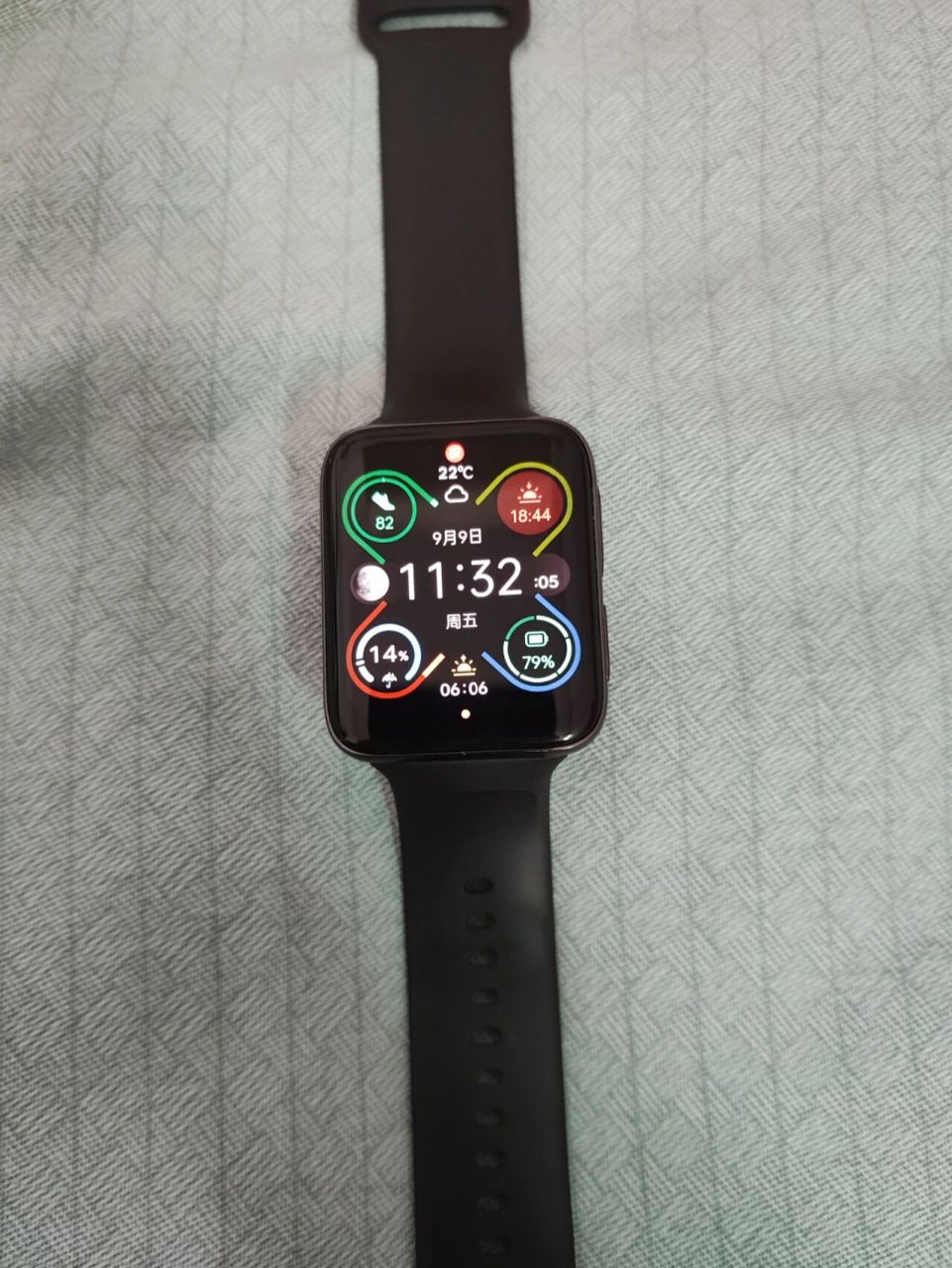 当oppowatch3出来后,我果断入手了oppowatch2 46mm 目前官网价格都在