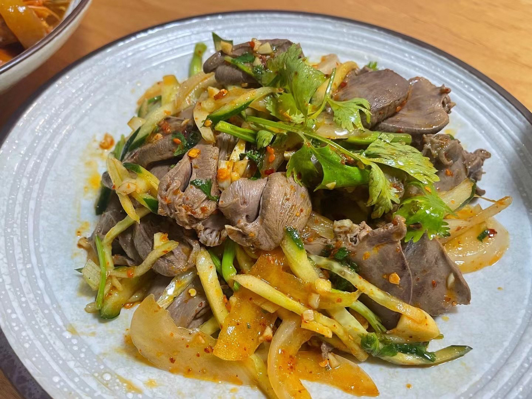 减脂菜 凉拌鸭心 减脂菜之———凉拌鸭心 材料:鸭心16个左右切成对半