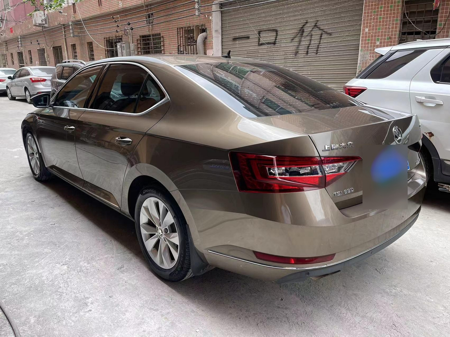 8万.新到16年4月上牌 斯柯达速派1.