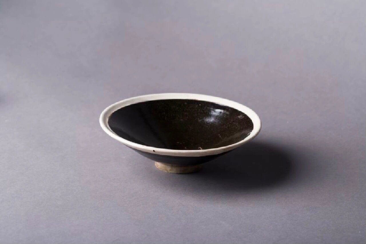 看这只斗笠盏,果然永远可以相信宋代审美 这是67宋代 当阳峪窑白