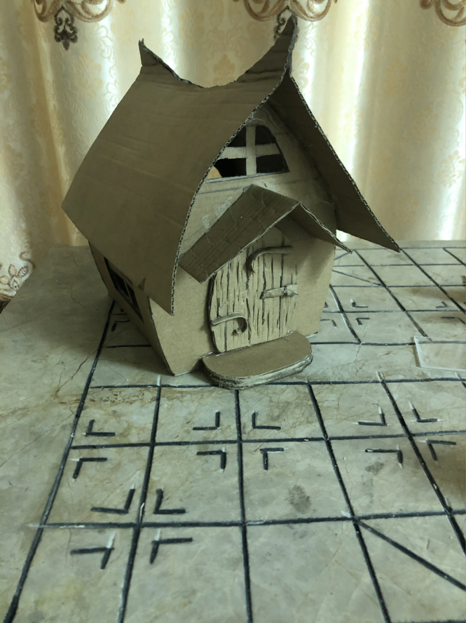 手工制作纸板童话小屋教程下 具体需要什么材料我上一篇已经提过了
