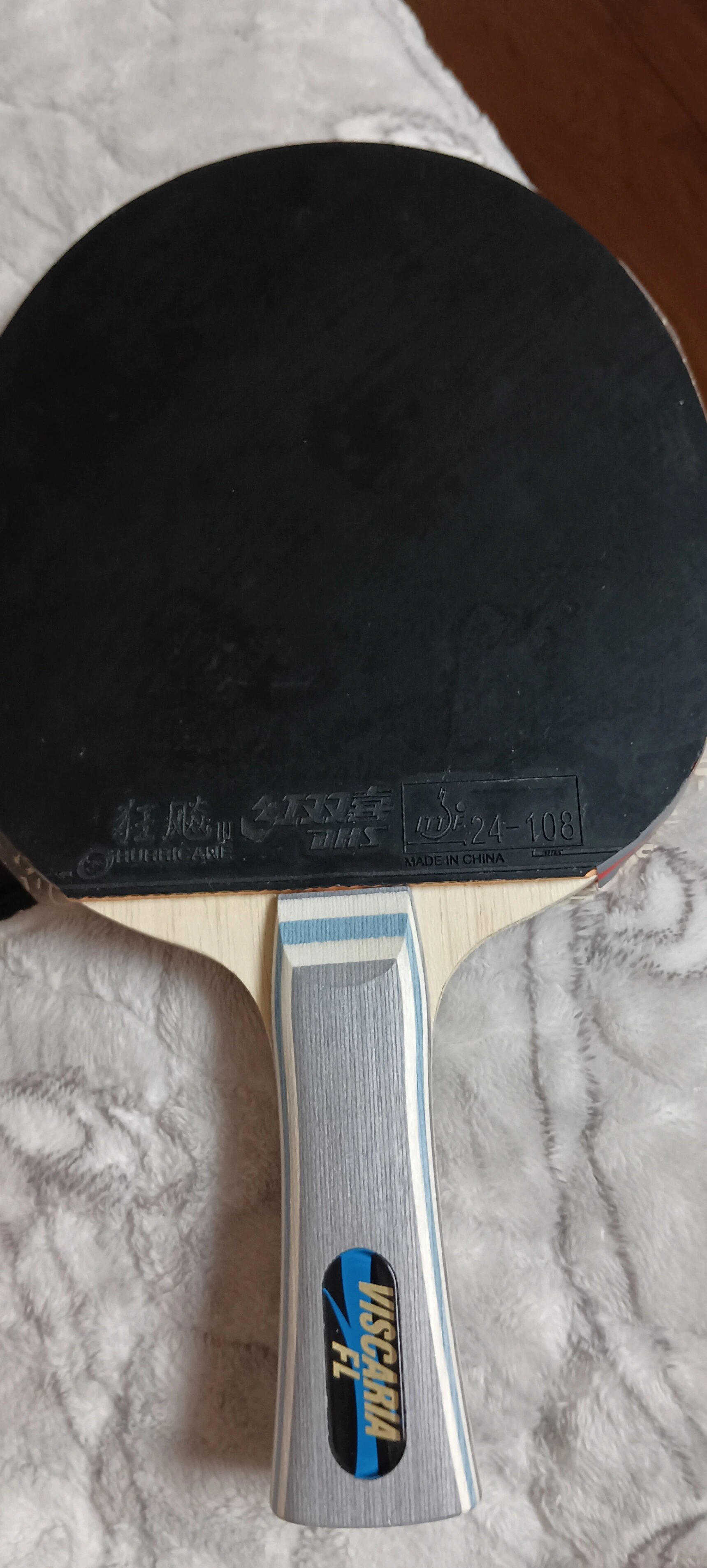 蝴蝶vis真假难辨 刚入手的蝴蝶vis,请行家鉴定一下真伪,实体店买的