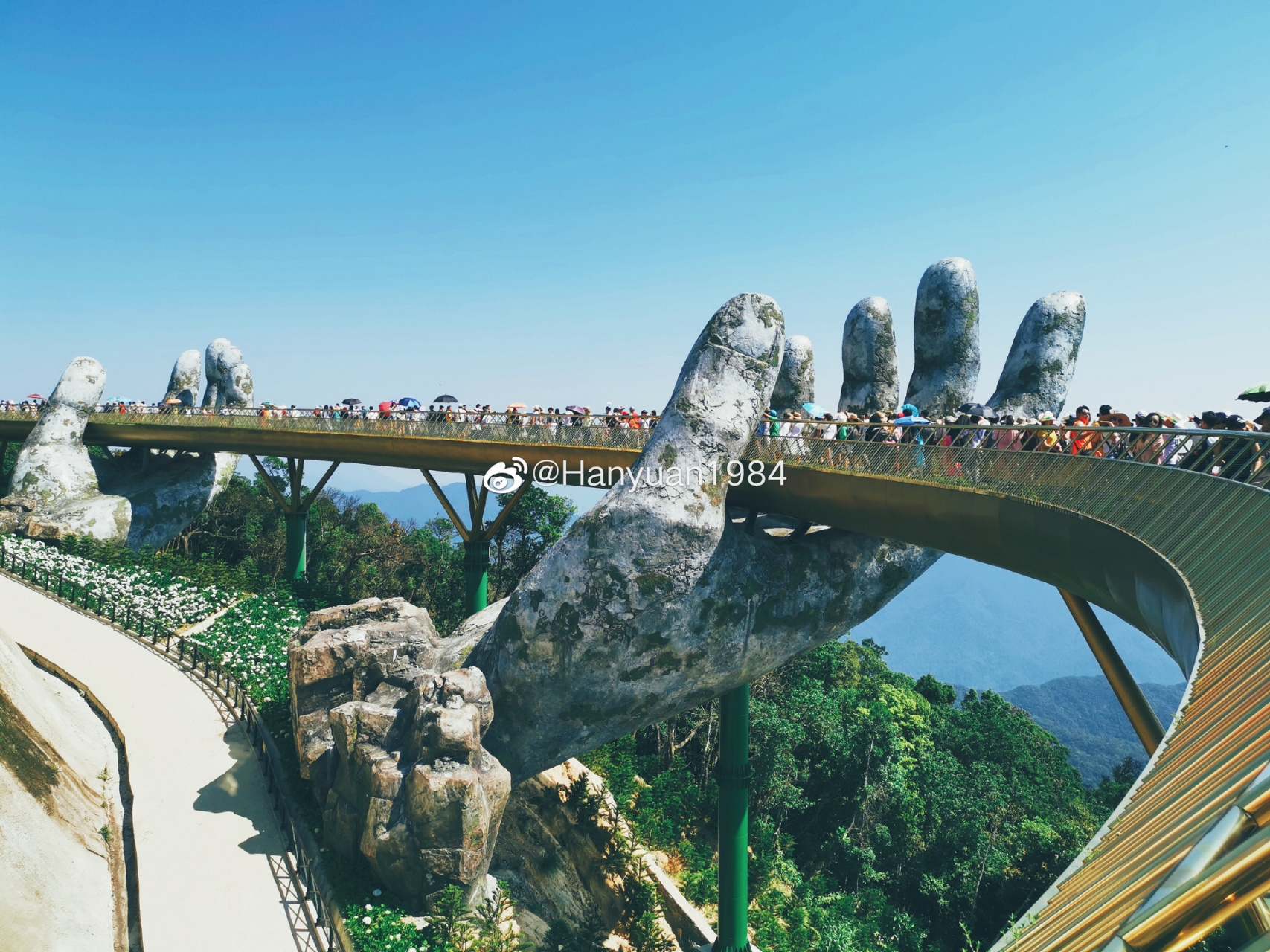 越南旅行:岘港巴拿山        一百多年前,法国殖民者统治越南时期就