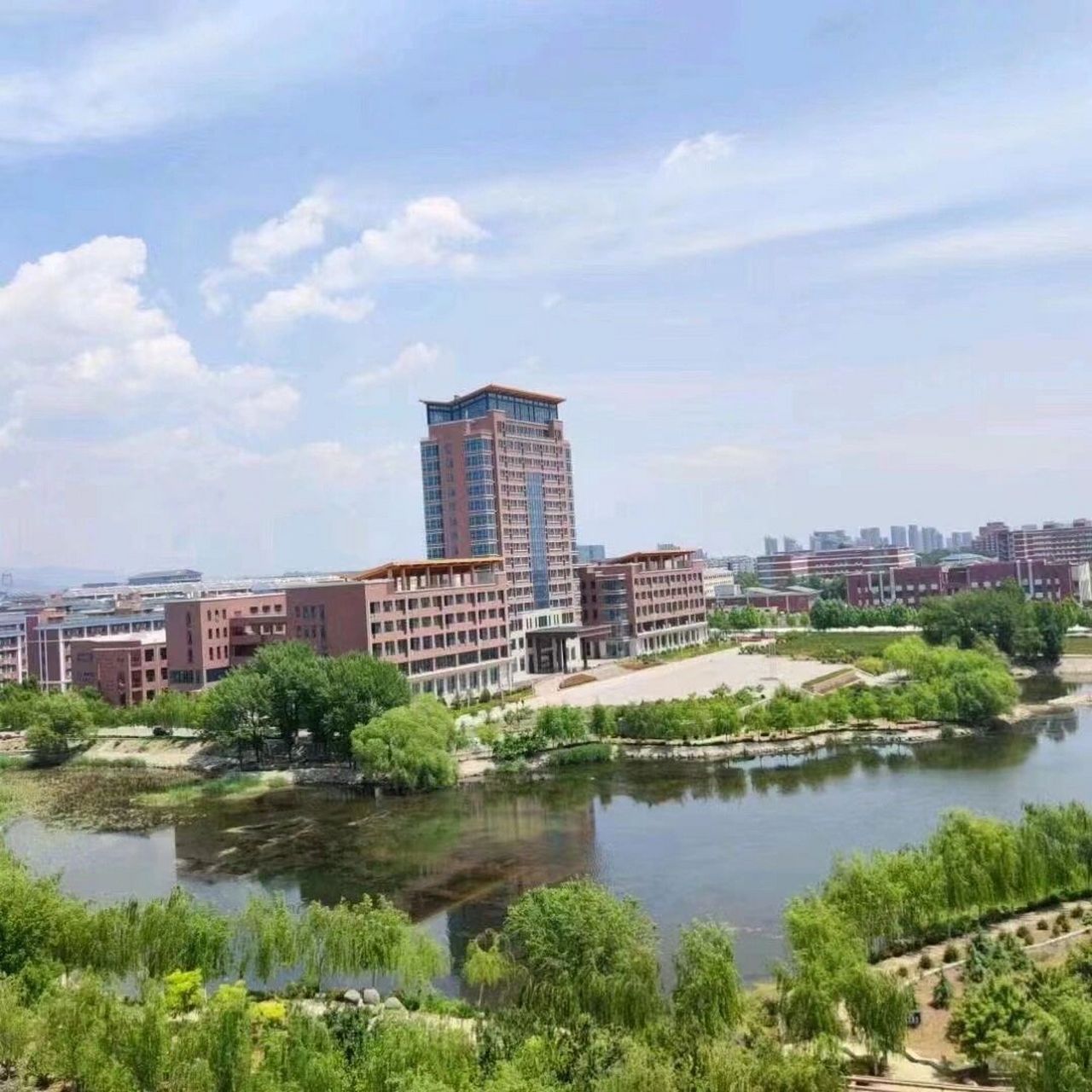 山东力明科技职业学院(泰安校区) 力明集团所属力明学院,力明中专