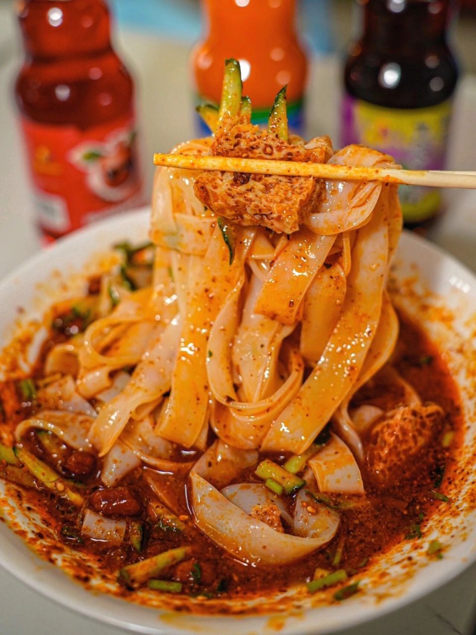 海口美食 | zui正宗的新疆石河子凉皮6015喷香 喜欢乌啦啦的宝子